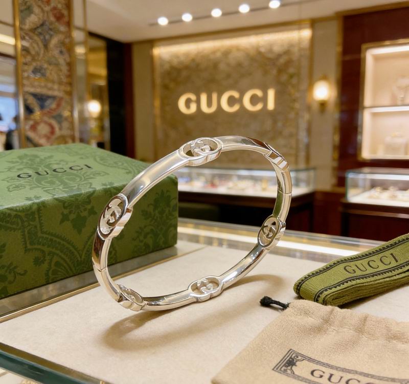 Gucci Bracelet 08yxs08